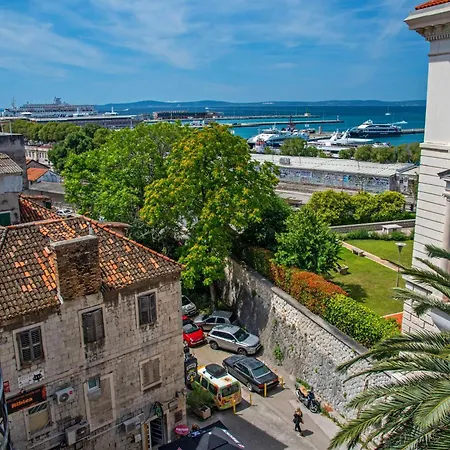 Mariani Luxury In Center