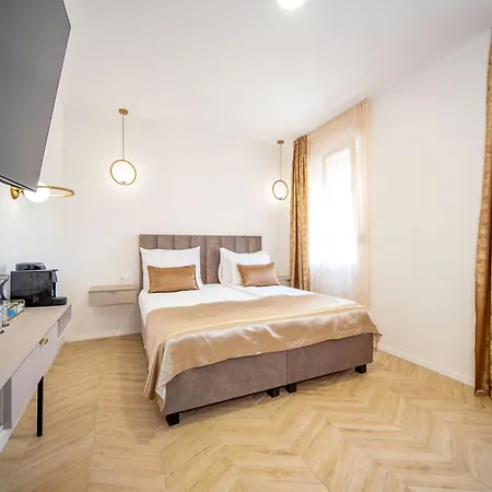 Mariani Luxury In Center