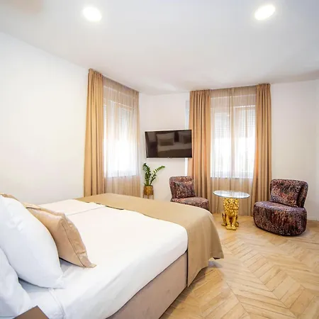 Pensjonat Mariani Luxury In Center 4*