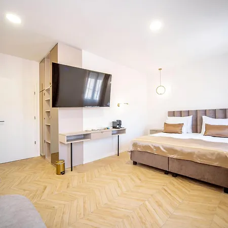 Mariani Luxury In Center 4* Split